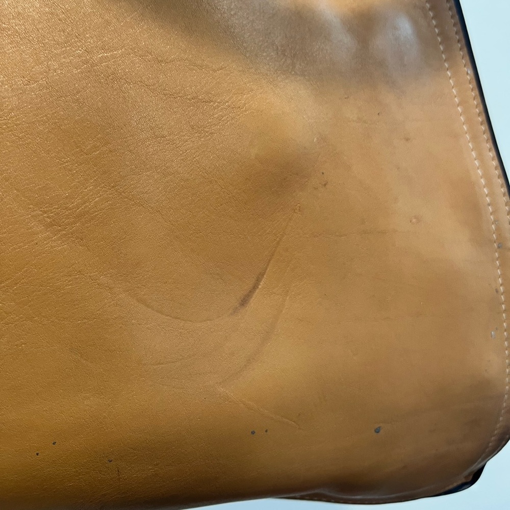 Coach Vintage Camel and Chocolate Brown Lined Shoulder Bag - Picture 7 of 15